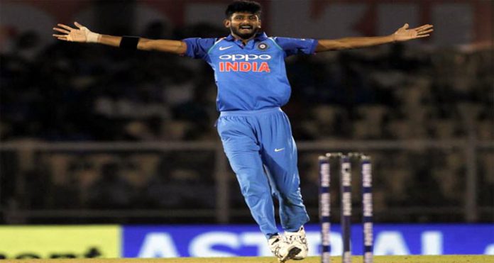 29khaleel-celebrates-bcci
