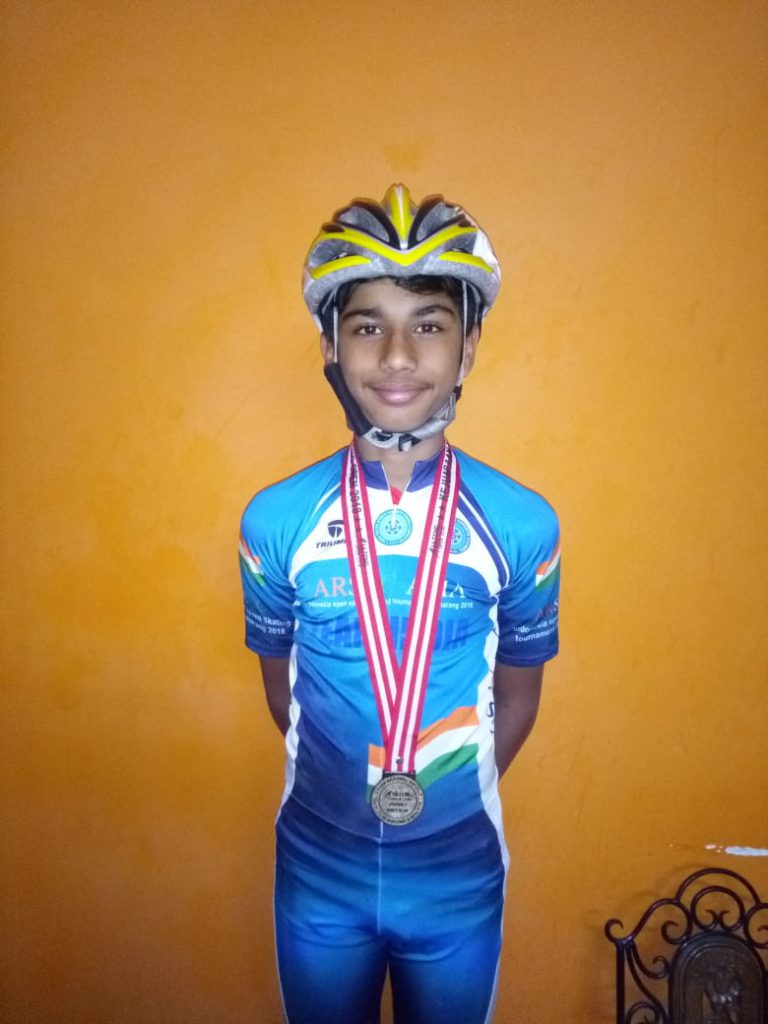 इंडोनेशिया ओपन में विश्रुत मिश्र ने जीता गोल्ड
