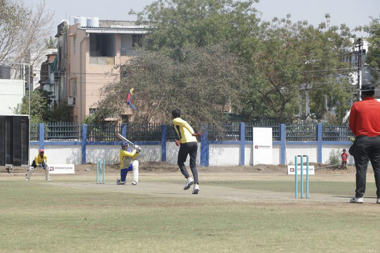 रियान कप के सेमीफाइनल में बीयू और पोस्टल
