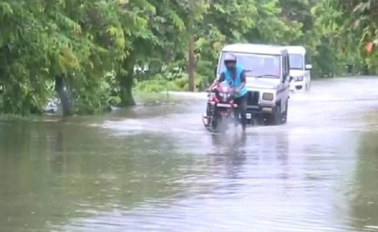 मौसम विभाग की चेतावनी, यूपी, एमपी और बिहार समेत इन राज्यों में आज होगी बहुत भारी बारिश