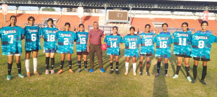 Kits supplied to the graduate football team of TT Nagar Stadium