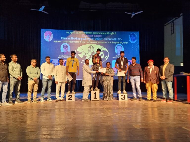 आरती यादव एवम अदनान को बेस्ट आर्म रेसलर का खिताब