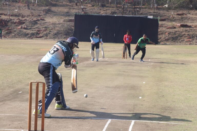 N K Rai Cricket: भोपाल पुलिस की टीम सेमीफाइनल में पहुंची