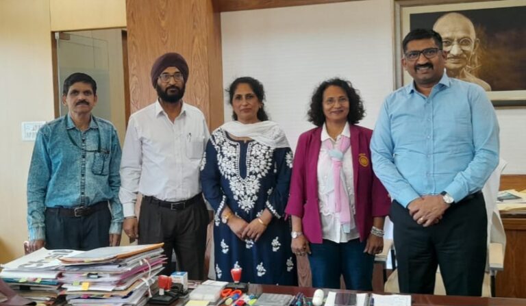 मप्र को गौरवान्वित करने वाले शटलर्श ने पी नरहरि से की मुलाकात 