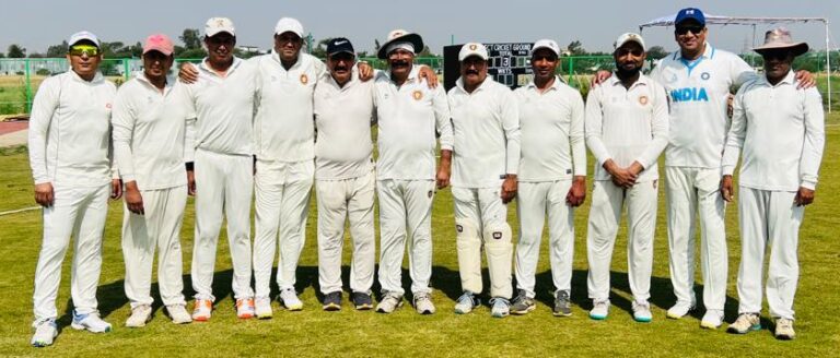 Old Friends Cricket टीम ने फ्रेंडली मुकाबला जीता, रियाज बने मैन ऑफ द मैच