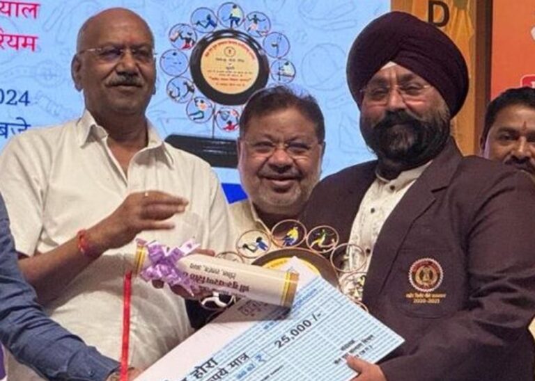 राज्य खेल अलंकरण समारोह 2024 : गुरुचरण सिंह होरा टेनिस संघ के महासचिव ने खेल विभाग को सौंपी सम्मान राशि
