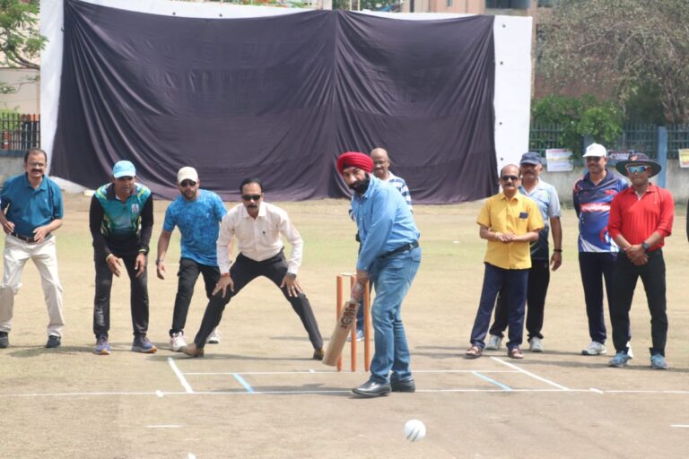 Arvind Chaturvedi cricket starts : सदय एकादश और पीएंडजी ने अपने मुकाबले जीते