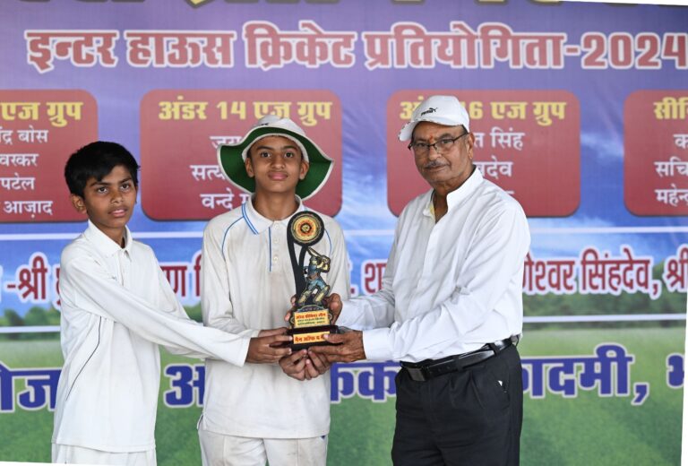 Arera Premier League Cricket: सत्यमेव जयते 29 रन से जीता