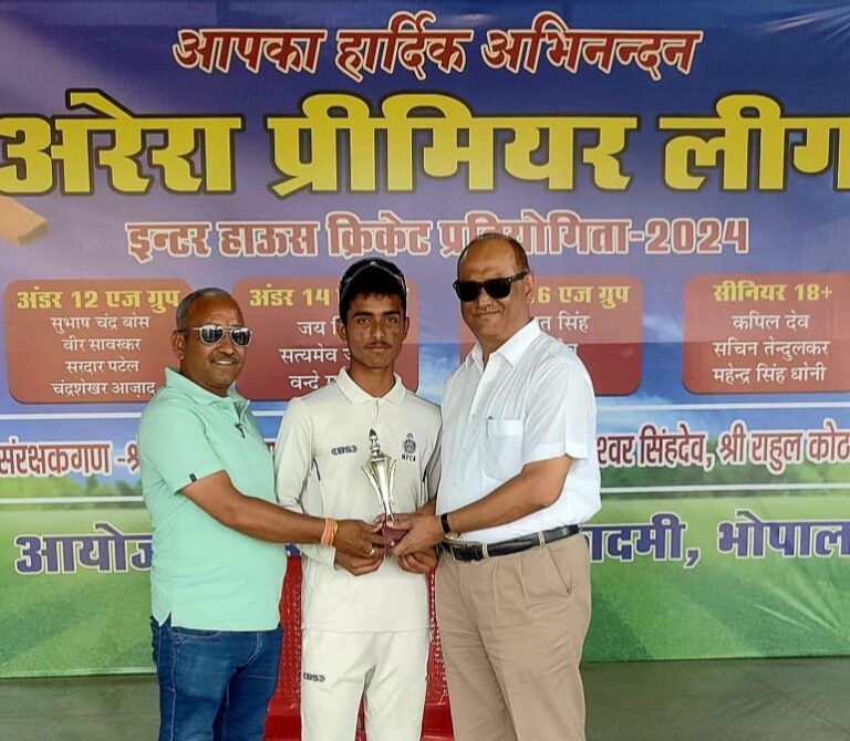 Arera Cricket League : धोनी हाउस 85 रनों से जीता