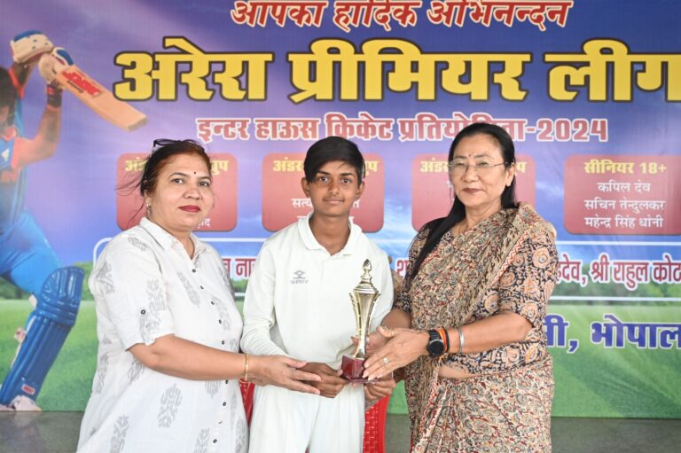 Arera Cricket League: सत्यमेव जयते 108 रन से जीतकर बना चैंपियन
