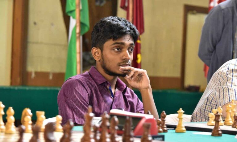 Chess: अरविंद चिदंबरम ने स्थानीय खिलाड़ी ए आर सालेह सलेम को हराकर शारजाह मास्टर्स शतरंज टूर्नामेंट में एकल बढत बना ली है