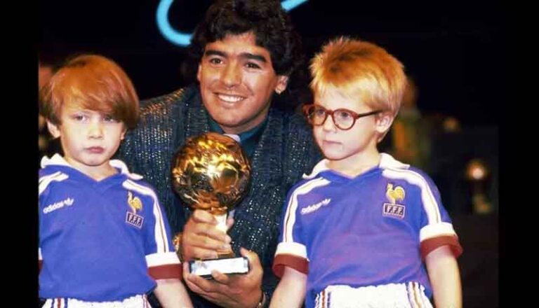 Football: अर्जेंटीना के दिग्गज फुटबालर रहे दिवंगत डिएगो माराडोना को 1986 विश्वकप में सर्वश्रेष्ठ खिलाड़ी के लिए मिली गोल्डन