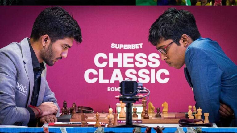 प्रज्ञानानंदा ने सुपरबेट क्लासिक टूर्नामेंट के तीसरे दौर में गुकेश से ड्रा खेला