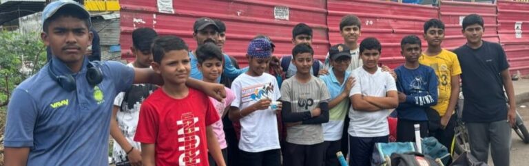 अरेरा अकादमी मैत्री क्रिकेट मैचों की श्रृंखला खेलने इन्दौर रवाना हुई
