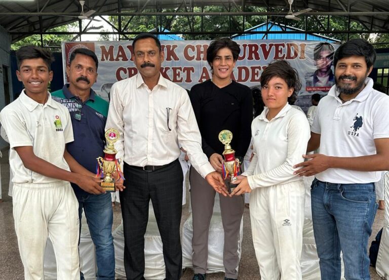 Mayank Chaturvedi Inter House Cricket: रोमांचक मैच में विराट कोहली हाउस एक रन से जीता