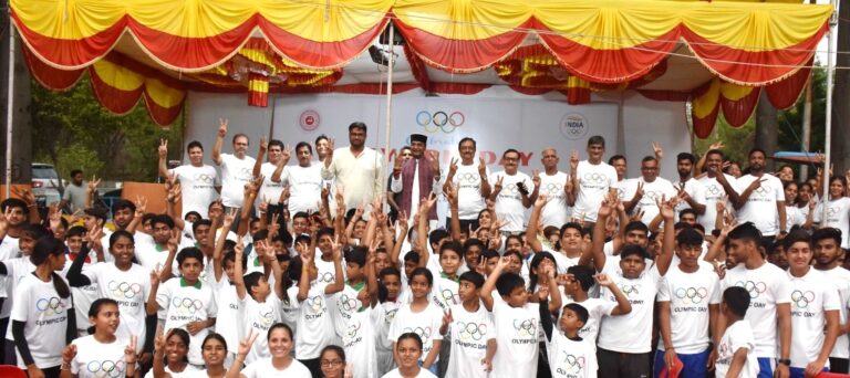 Olympic Day: खेल मंत्री और खिलाड़ियों ने साथ मनाया ओलंपिक डे