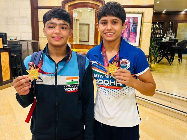 Female Wrestlers: दीपांशी व मुस्कान ने जार्डन में आयोजित अंडर-17 एशियाई चैंपियनशिप में जीता स्वर्ण पदक