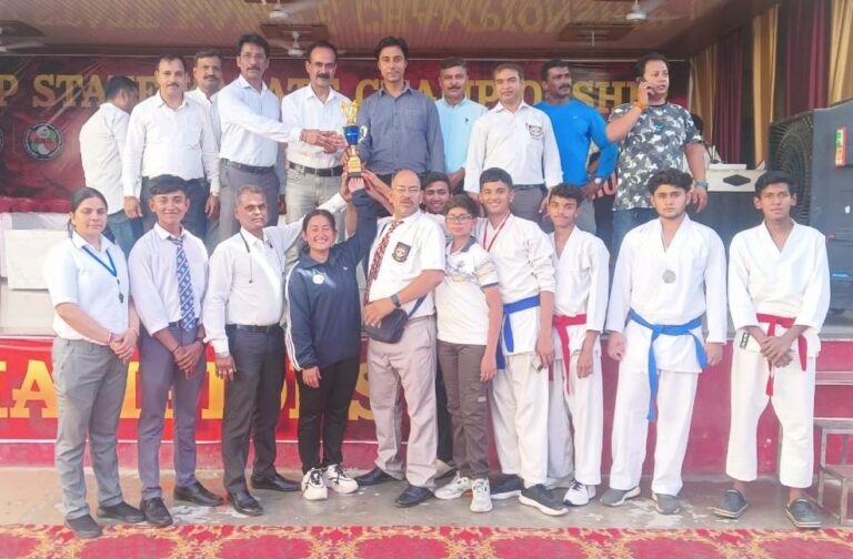राज्य कराटे: ग्वालियर 45 स्वर्ण के साथ पहले, भोपाल 9 स्वर्ण,7 सिल्वर और 9 ब्रांस मेडल के साथ दूसरे स्थान पर रहा