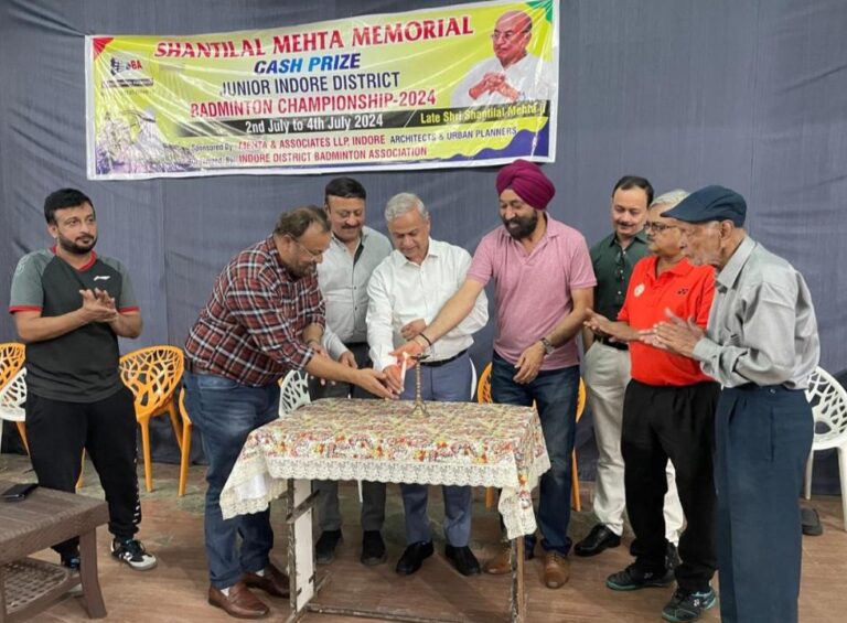 शांतिलाल मेहता स्मृति जूनियर बैडमिंटन स्पर्धा शुरु, इंदौर संभागायुक्त दीपक सिंह ने उदघाटन किया