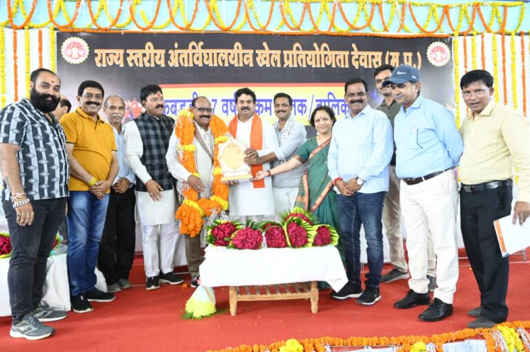 खेल से शरीर का सर्वांगीण विकास होता है – महेन्द्रसिंह सोलंकी