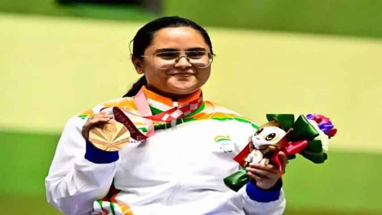 Paris Paralympics: अवनि लेखरा ने गोल्ड मेडल जीतकर इतिहास रच दिया, आइए जानते हैं अवनि के संघर्ष की कहानी