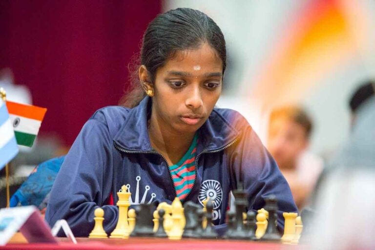 Chess: भारतीय ग्रैंडमास्टर वैशाली, ग्लोबल शतरंज में पहली बार लेंगी हिस्सा