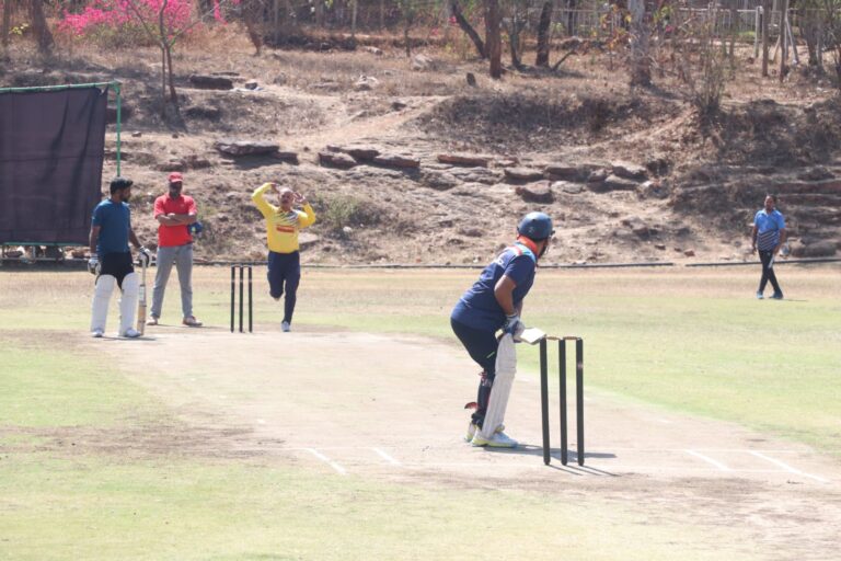 नेशनल स्पोर्ट्स टाइम्स को चार विकेट से हराकर मीडिया 11 फाइनल में पहुंचा