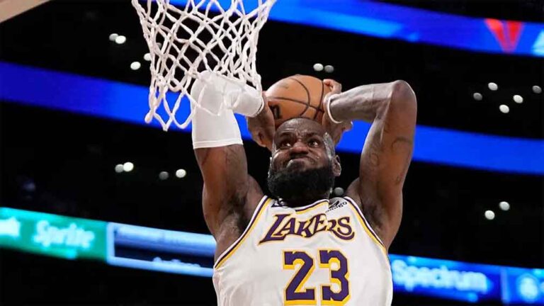 Lebron James: बास्केटबॉल के महानायक 40 वर्षीय लेब्रॉन जेम्स ने रच दिया एक और इतिहास