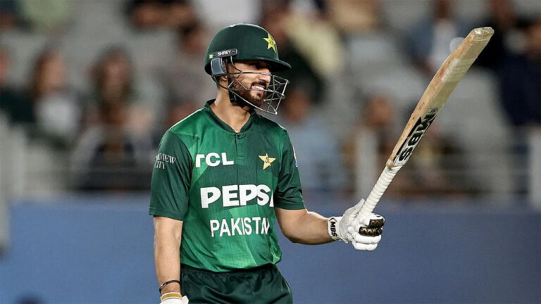 PAK vs NZ: हसन नवाज ने तोड़ा बाबर आजम का रिकॉर्ड, टी20 में सबसे तेज शतक लगाने वाले बैटर बने