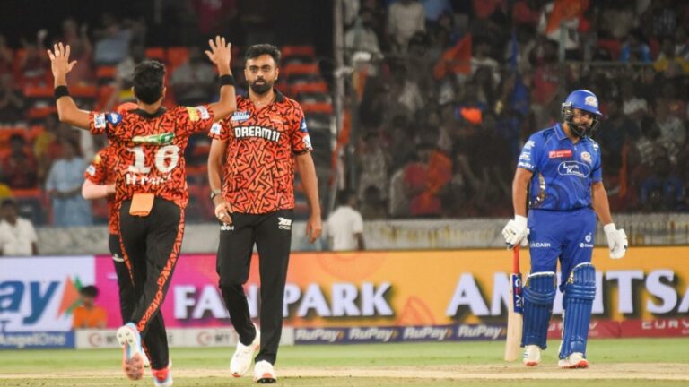 SRH vs MI: मुंबई इंडियंस ने सनराइजर्स हैदराबाद को सात विकेट से हराया