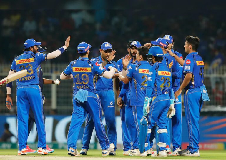 IPL 2025: मुंबई इंडियंस ने जीत के साथ रचा कीर्तिमान, स्टार बल्लेबाज सूर्यकुमार यादव ने भी की खास क्लब में एंट्री