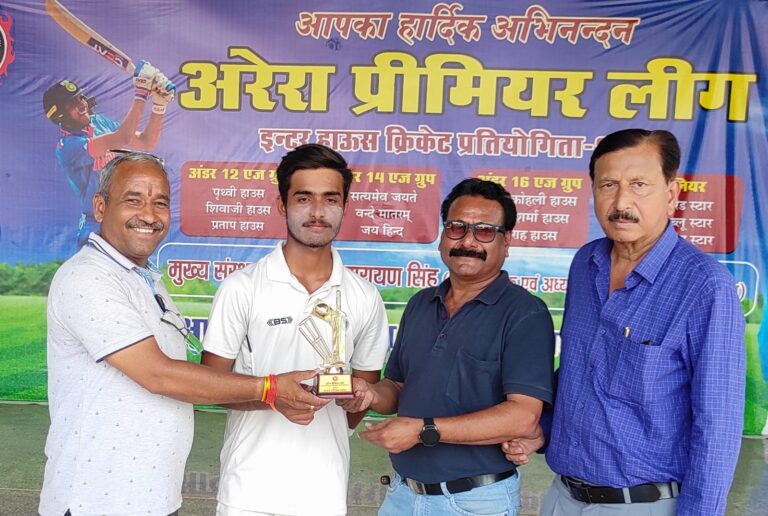 अरेरा क्रिकेट लीग : अरेरा रेड सीनियर लीग मैच जीत कर फाइनल में पहुंचा, ट्रॉफी के लिए ग्रीन स्टार से भिड़ेगा