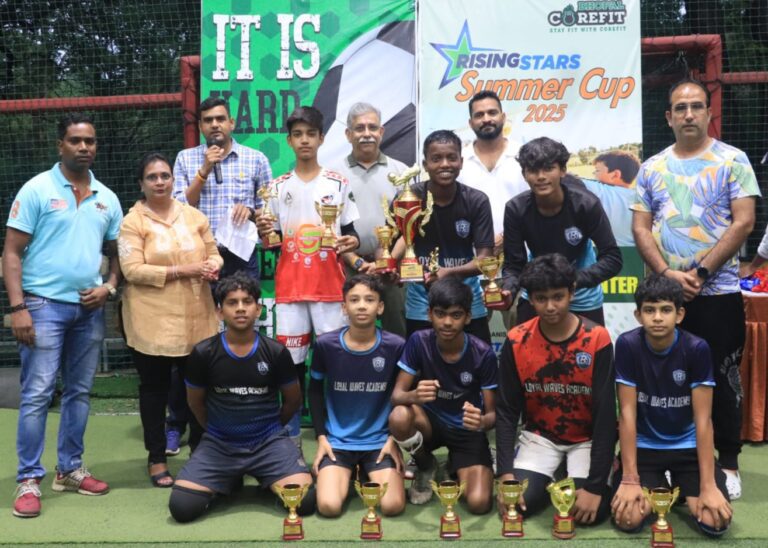 नन्हे मुन्ने फुटबॉल खिलाड़ियों ने शानदार खेल से सभी का दिल जीता