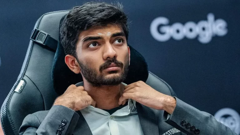 Chess: भारतीय ग्रैंडमास्टर डी. गुकेश ने मैग्नस कार्लसन को छठे दौर में हराया