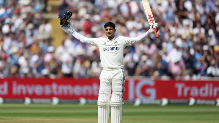 गिल बने टेस्ट और वनडे दोनों फॉर्मेट में डबल सेंचुरी लगाने वाले सबसे युवा बल्लेबाज