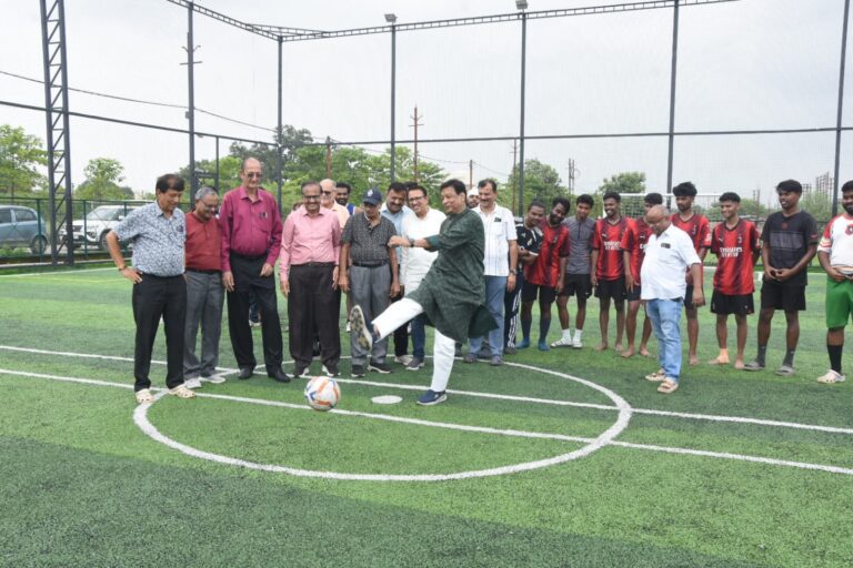 भोपाल में फुटसल टूर्नामेंट का रंगारंग आगाज़, ध्रुव नारायण सिंह ने किया उद्घाटन