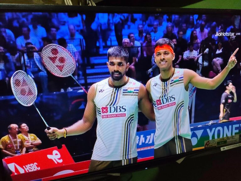 विश्व बैडमिंटन: सात्विक और चिराग, पी वी सिंधु एवं ध्रुव कपिला और तनिषा क्रास्टो विश्व स्पर्धा के पदक से एक जीत दूर