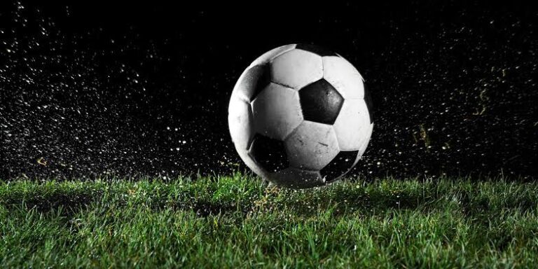 ISL Football: एआईएफएफ ने रेफरियों को दिया अनुबंध नवीनीकरण का भरोसा, आईएसएल पर अनिश्चितता बरकरार