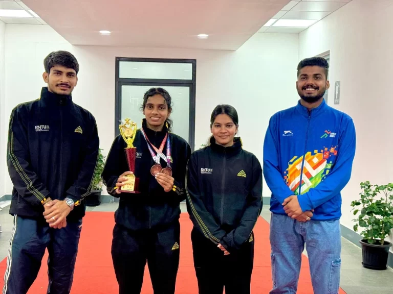 आरएनटीयू की महिला मलखंभ टीम ने ऑल इंडिया इंटर यूनिवर्सिटी टूर्नामेंट में जीता कांस्य पदक