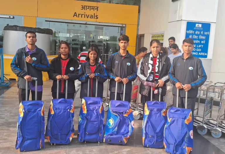 विचारपुर के फुटबॉल खिलाड़ी जर्मनी से लौटे, साझा किया विश्वस्तरीय प्रशिक्षण का अनुभव