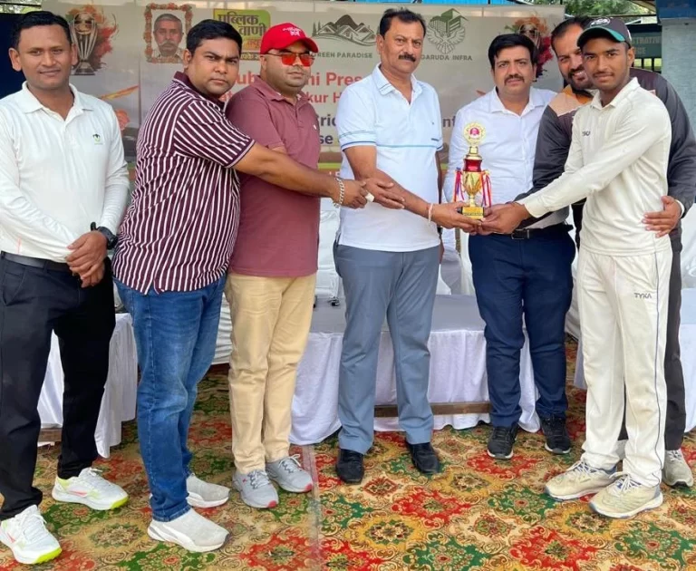 ठाकुर हुकुम सिंह स्मृति क्रिकेट: किंशुक श्रीवास की आतिशी बल्लेबाजी और सचिन,मनोज,योगेश की शानदार गेंदबाजी से राजगढ़ ज़िला क्रिकेट संघ ने अरेरा अकादमी को 36 रनों से हराया