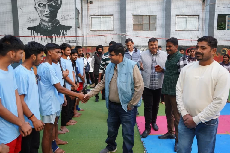 एलएनसीटी यूनिवर्सिटी बनी विजेता 