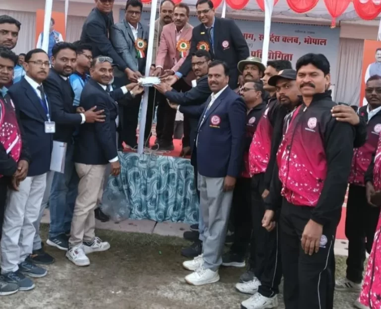 35वीं अंतर क्षेत्रीय खेल प्रतियोगिता का आयोजन नर्मदापुरम करेगा, क्लब का ध्वज सौंपा गया