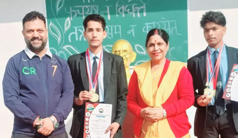 मॉडल स्कूल के प्रिंस तिवारी और अभिषेक ने राष्ट्रीय वॉलीबॉल में जीता गोल्ड