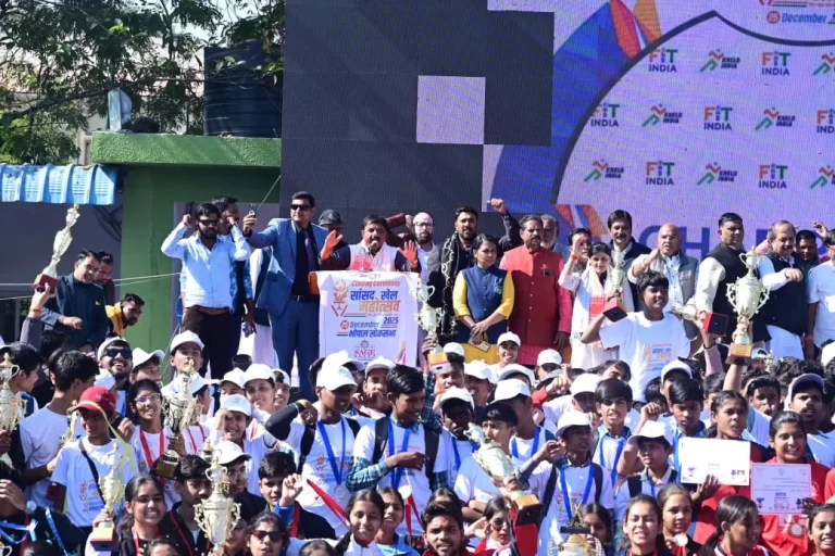 सांसद खेल महोत्सव से ग्रामीण युवाओं को मिल रहे आगे बढ़ने के अवसर: आलोक शर्मा