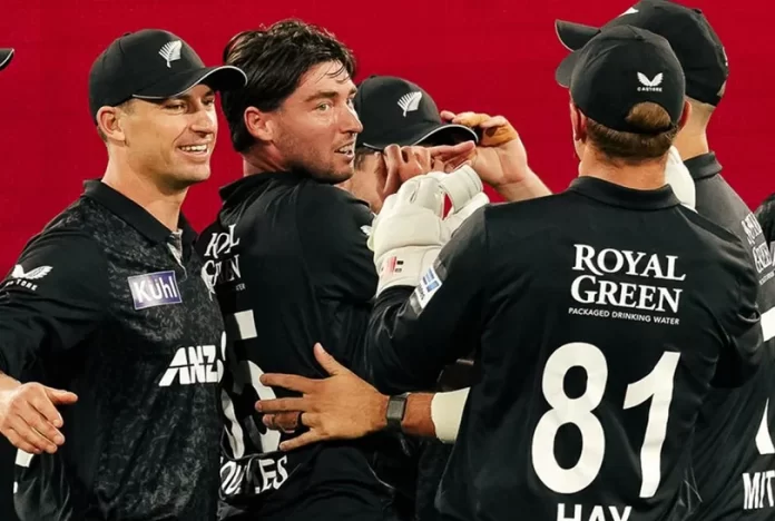IND-vs-NZ-Michael-Bracewell-injured