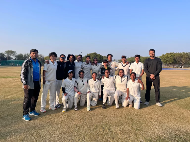 वेस्ट जोन इंटर यूनिवर्सिटी क्रिकेट में आरएनटीयू महिला टीम की शानदार जीत, बनस्थली को 7 विकेट से हराया