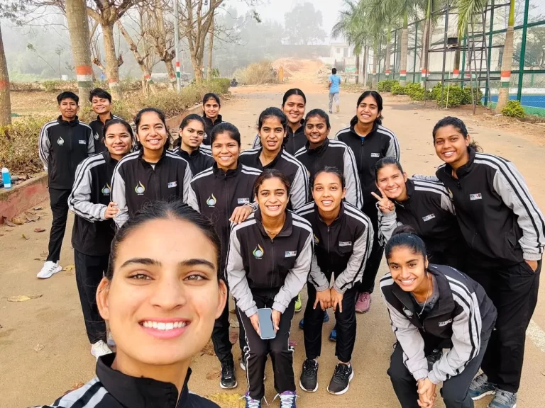 ऑल इंडिया इंटर यूनिवर्सिटी महिला हॉकी: आरएनटीयू की लड़कियों ने भरथियार यूनिवर्सिटी को 3–2 से हराया