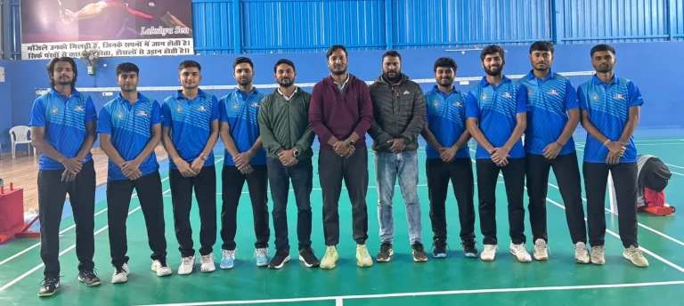 वेस्ट जोन बैडमिंटन टूर्नामेंट के लिए रबीन्द्रनाथ टैगोर विश्वविद्यालय की पुरुष टीम ग्वालियर रवाना