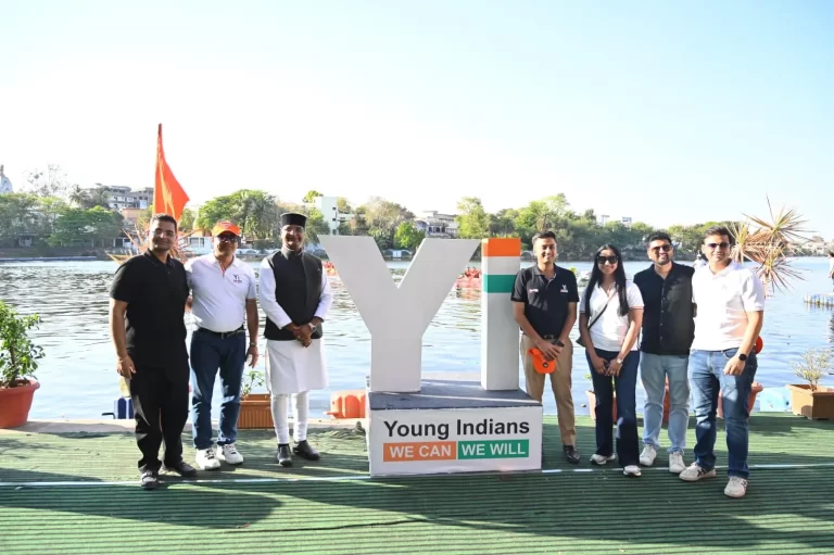 खेल मंत्री विश्वास सारंग ने रोइंग प्रतियोगिता का किया शुभारंभ